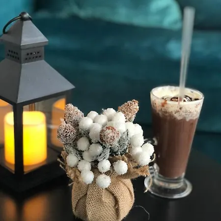 Plaza La - Night And 招待所 2*