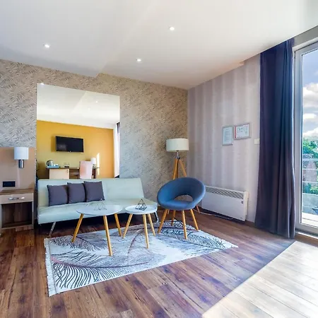 Plaza La - Night And 招待所