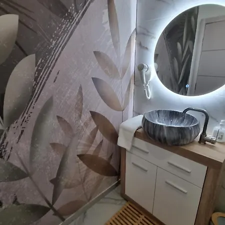 Plaza La - Night And