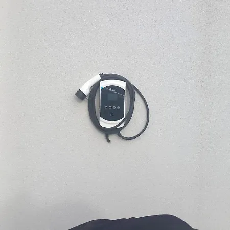 Plaza La - Night And 招待所 斯雷姆斯卡米特罗维察