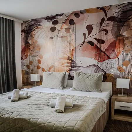 Guest house Plaza La - Night And 4*