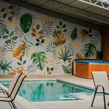 Plaza La - Night And Guest house 4*