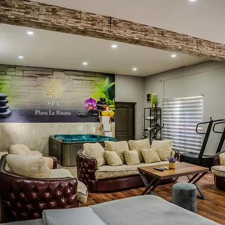 Plaza La - Night And 2*