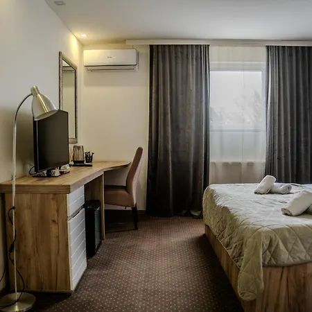 Plaza La - Night And 招待所