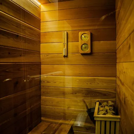 Plaza La - Night And 2*