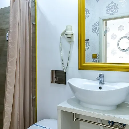 Guest house Plaza La - Night And 4*