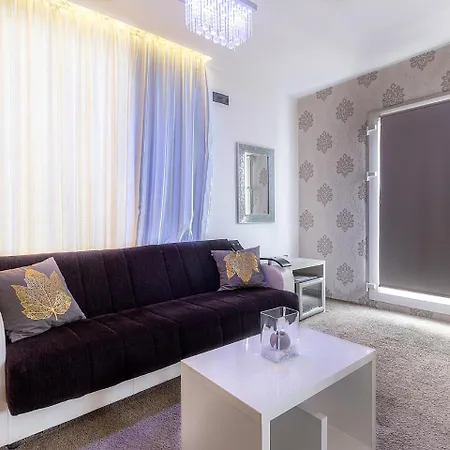 Plaza La - Night&spa Sremska Mitrovica